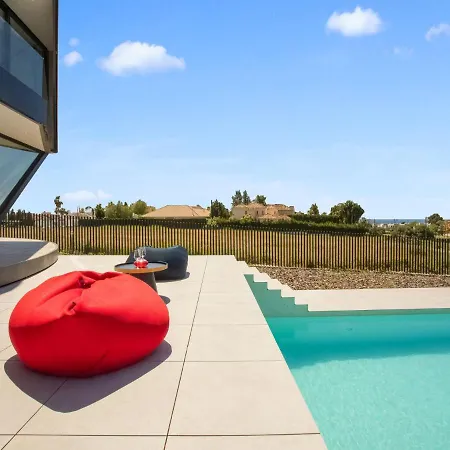 Premium Holiday Home In Estepona With Private Swimming Pool